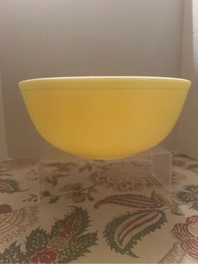 Pyrex Yellow Mixing Bowl
